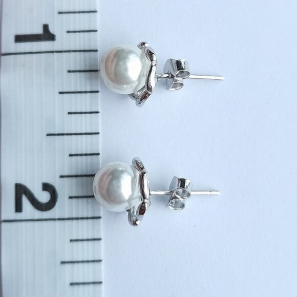 NWT sterling silver white pearl stud earrings - Picture 12 of 12